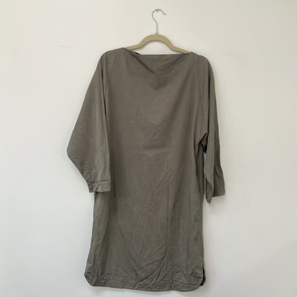 BLACK CRANE • folded neck dress - Picture 10 of 16